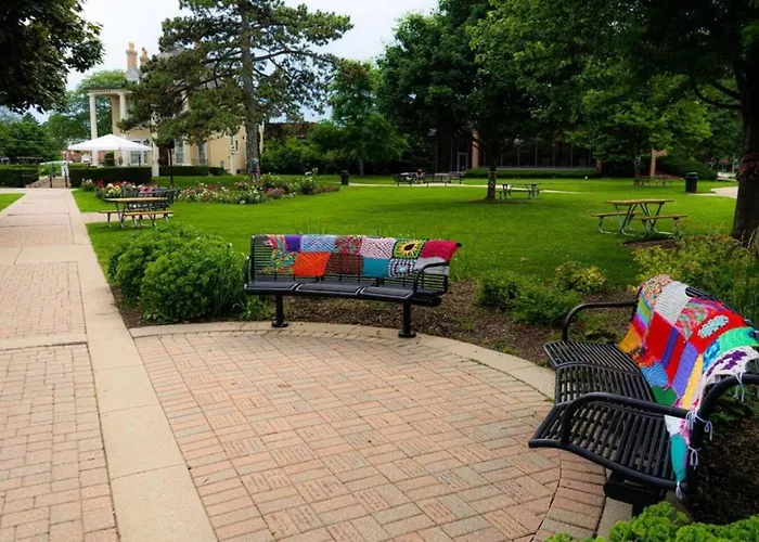 Ferienhaus With Heated Garage Near Naval Base Libertyville
