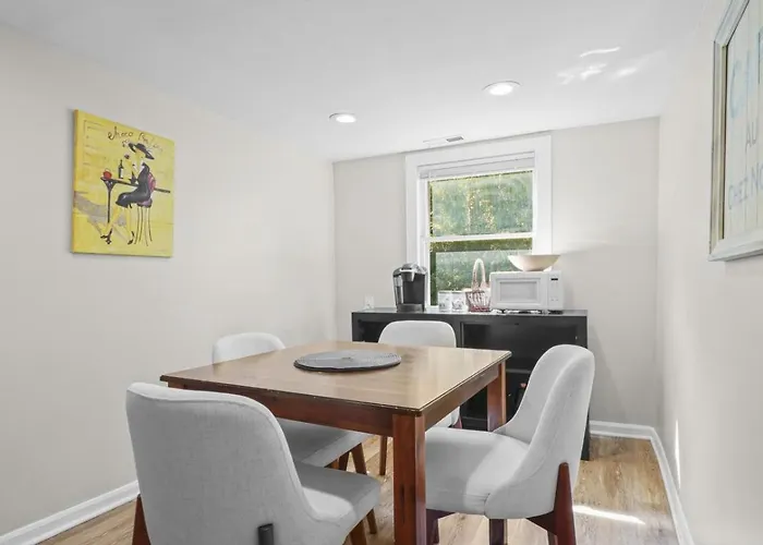 Ferienhaus With Heated Garage Near Naval Base Libertyville