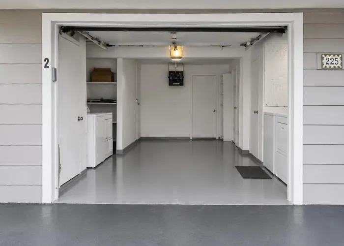 With Heated Garage Near Naval Base Ferienhaus Libertyville